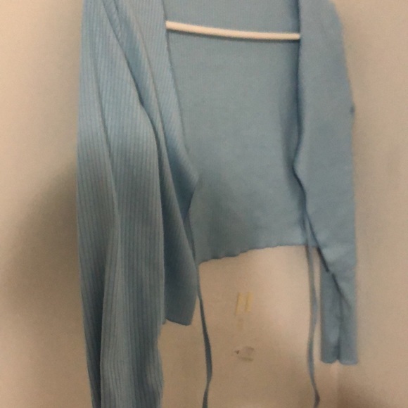 Baby blue tie up top - Picture 4 of 4